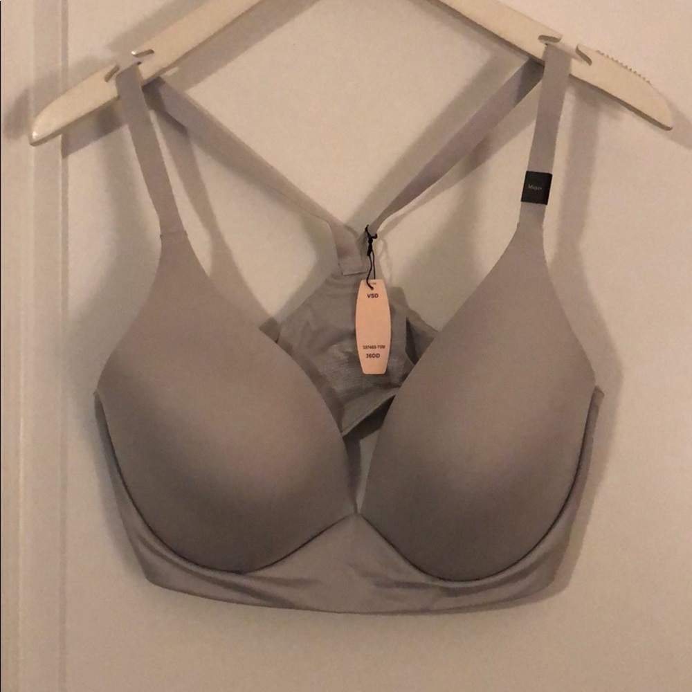 NWT Victoria’s Secret 36DD Bra
